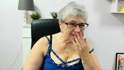 Snapshot of iris_xdesire chatting on 06/19/26, 06:40 I R I S online show from 06/19/26, 06:40