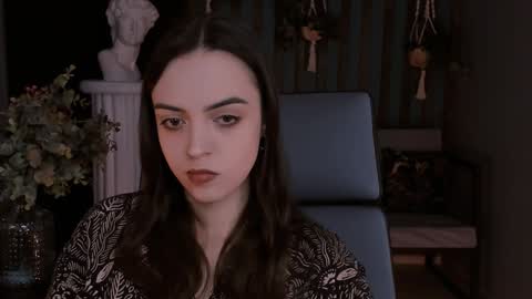 Snapshot of iriscline chatting on 12/12/24, 01:28 Iris online show from 12/12/24, 01:28