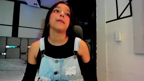 Iris Fyre  online show from 05/22/26, 12:44