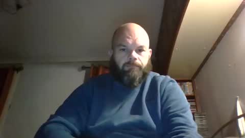 Snapshot of irishadz chatting on 10/12/25, 02:21 irishadz online show from 10/12/25, 02:21