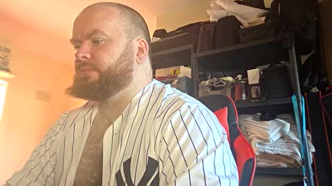 Snapshot of irishdaddy24 chatting on 11/10/25, 10:36 twitter theirishman205 online show from 11/10/25, 10:36