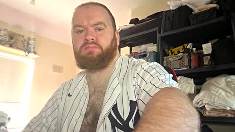 Snapshot of irishdaddy24 chatting on 11/23/25, 10:59 twitter theirishman205 online show from 11/23/25, 10:59