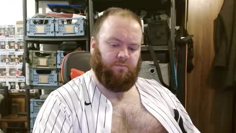 Snapshot of irishdaddy24 chatting on 02/02/26, 12:15 twitter theirishman205 online show from 02/02/26, 12:15