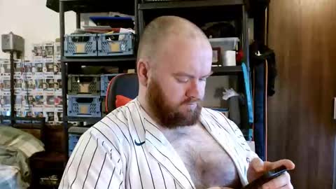 Snapshot of irishdaddy24 chatting on 02/21/26, 10:16 twitter theirishman205 online show from 02/21/26, 10:16