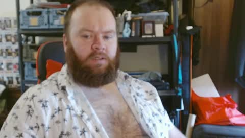 Snapshot of irishdaddy24 chatting on 03/31/26, 11:32 twitter theirishman205 online show from 03/31/26, 11:32