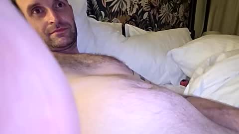 Snapshot of irishguy1235678 chatting on 03/29/26, 02:11 irishguy1235678 online show from 03/29/26, 02:11