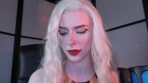 Snapshot of irisice chatting on 01/06/25, 01:42 Miss Iris Fansly Miss Iris new inst.  online show from 01/06/25, 01:42