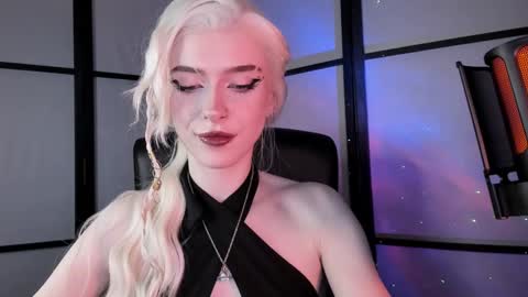 Snapshot of irisice chatting on 01/26/25, 08:23 Miss Iris Fansly Miss Iris new inst.  online show from 01/26/25, 08:23