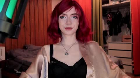 Snapshot of irisice chatting on 03/06/25, 10:52 Miss Iris Fansly Miss Iris new inst.  online show from 03/06/25, 10:52