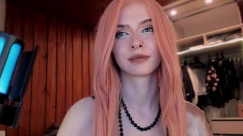 Snapshot of irisice chatting on 03/09/25, 04:33 Miss Iris Fansly Miss Iris new inst.  online show from 03/09/25, 04:33
