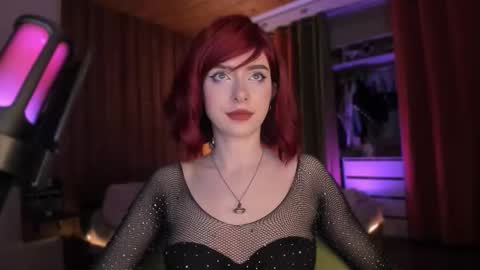 Miss Iris Fansly Miss Iris new inst.  online show from 11/07/25, 05:02