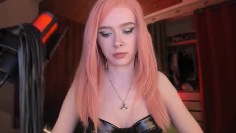 Miss Iris Fansly Miss Iris new inst.  online show from 11/27/25, 06:43