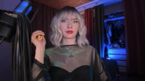 Miss Iris Fansly Miss Iris new inst.  online show from 12/15/25, 10:47