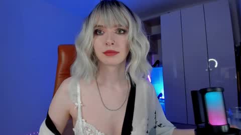 Miss Iris Fansly Miss Iris new inst.  online show from 06/09/26, 05:46