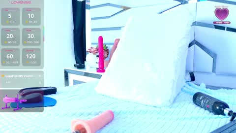 Snapshot of irissross chatting on 02/03/25, 02:24 Iris online show from 02/03/25, 02:24