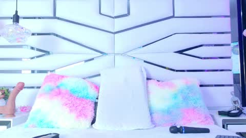 Snapshot of irissross chatting on 03/03/25, 11:22 Iris online show from 03/03/25, 11:22