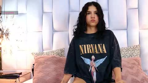 Snapshot of irissross chatting on 11/25/25, 11:32 Iris online show from 11/25/25, 11:32