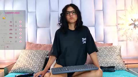 Snapshot of irissross chatting on 11/28/25, 11:35 Iris online show from 11/28/25, 11:35