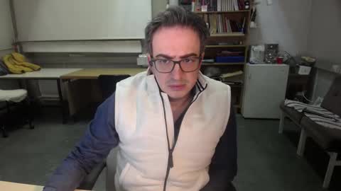 Snapshot of ironchrome chatting on 02/24/25, 04:05 IronChrome online show from 02/24/25, 04:05