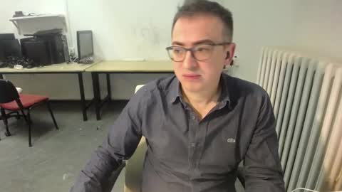 Snapshot of ironchrome chatting on 03/06/25, 02:51 IronChrome online show from 03/06/25, 02:51