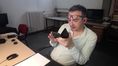 Snapshot of ironchrome chatting on 03/10/25, 09:21 IronChrome online show from 03/10/25, 09:21