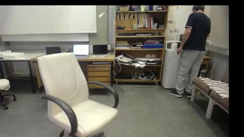 Snapshot of ironchrome chatting on 09/24/25, 04:27 IronChrome online show from 09/24/25, 04:27