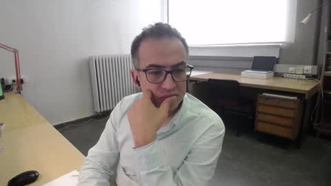 Snapshot of ironchrome chatting on 10/13/25, 08:03 IronChrome online show from 10/13/25, 08:03