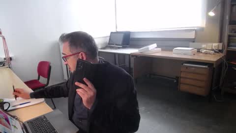 Snapshot of ironchrome chatting on 10/22/25, 07:08 IronChrome online show from 10/22/25, 07:08