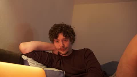 Snapshot of ironthud chatting on 12/17/25, 11:11 Sam online show from 12/17/25, 11:11