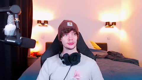 Snapshot of ironthud chatting on 02/16/26, 09:00 Sam online show from 02/16/26, 09:00