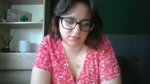 Snapshot of irresistibleparis chatting on 06/25/26, 05:45 Paris online show from 06/25/26, 05:45