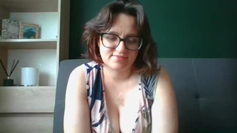 Snapshot of irresistibleparis chatting on 07/07/26, 06:47 Paris online show from 07/07/26, 06:47