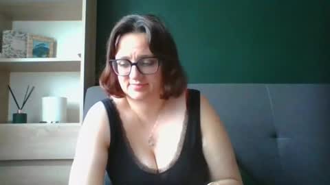 Snapshot of irresistibleparis chatting on 07/10/26, 06:50 Paris online show from 07/10/26, 06:50
