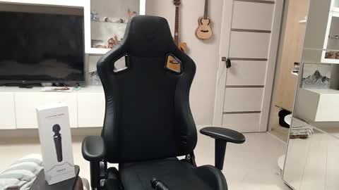 Snapshot of irwi_tomboy chatting on 01/26/25, 01:47 Irwi Tomboy online show from 01/26/25, 01:47