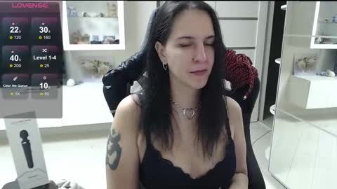 Snapshot of irwi_tomboy chatting on 10/13/25, 09:37 Irwi Tomboy online show from 10/13/25, 09:37