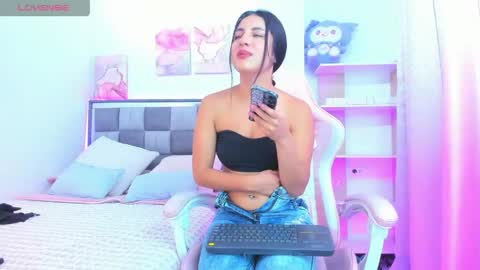 Isabella online show from 04/24/26, 01:57