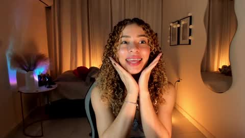 Snapshot of isa_____ chatting on 02/04/25, 12:19 isa_____ online show from 02/04/25, 12:19