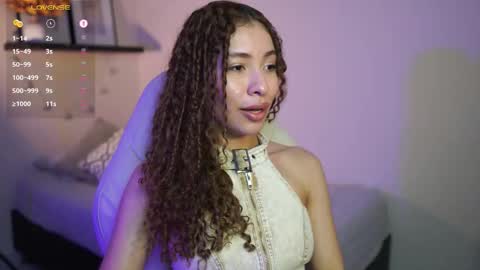 Snapshot of isa_____ chatting on 02/21/26, 10:11 isa_____ online show from 02/21/26, 10:11