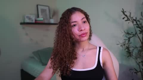 Snapshot of isa_____ chatting on 03/07/26, 03:03 isa_____ online show from 03/07/26, 03:03