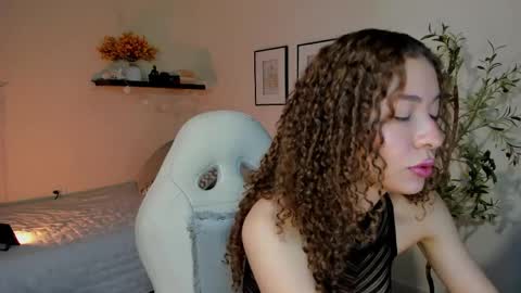isa_____ online show from 04/29/26, 10:49