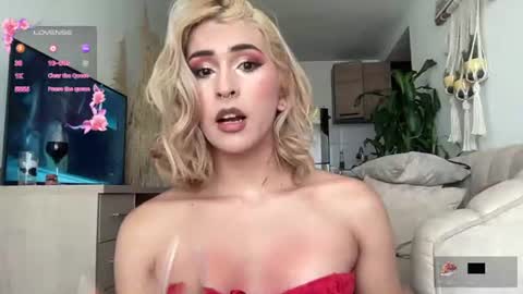 Snapshot of isa__fox_1 chatting on 06/26/26, 02:21 Isabella online show from 06/26/26, 02:21