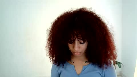 Snapshot of isa_bellaxx23 chatting on 06/08/26, 04:51 isa_bellaxx23 online show from 06/08/26, 04:51