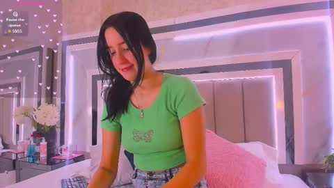 Snapshot of isa_blue1 chatting on 02/19/26, 02:02 ISA online show from 02/19/26, 02:02