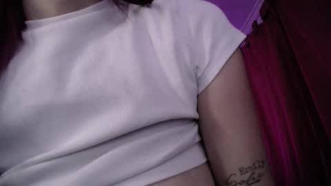 Isabella  online show from 10/10/25, 10:36