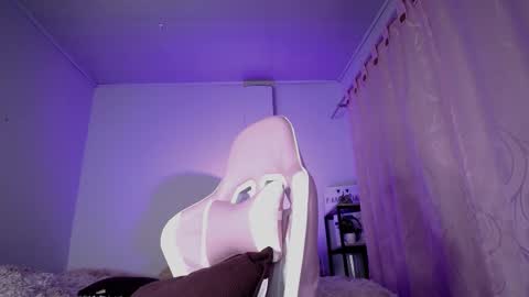 Snapshot of isa_emeralds chatting on 01/09/26, 10:18 Isabella online show from 01/09/26, 10:18