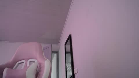 Snapshot of isa_emeralds chatting on 02/10/26, 02:10 Isabella online show from 02/10/26, 02:10