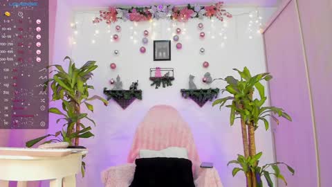 isabella online show from 12/23/24, 01:51