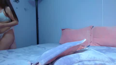 Snapshot of isa_jones1 chatting on 12/03/24, 01:41 isa_jones1 online show from 12/03/24, 01:41