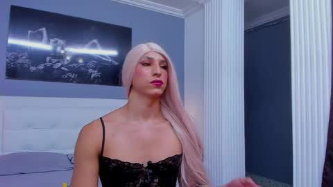 Isa Lancaster online show from 02/24/25, 07:30