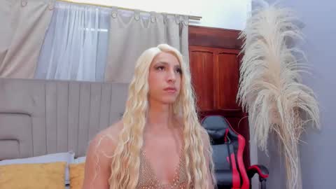 Isa Lancaster online show from 09/24/25, 07:50